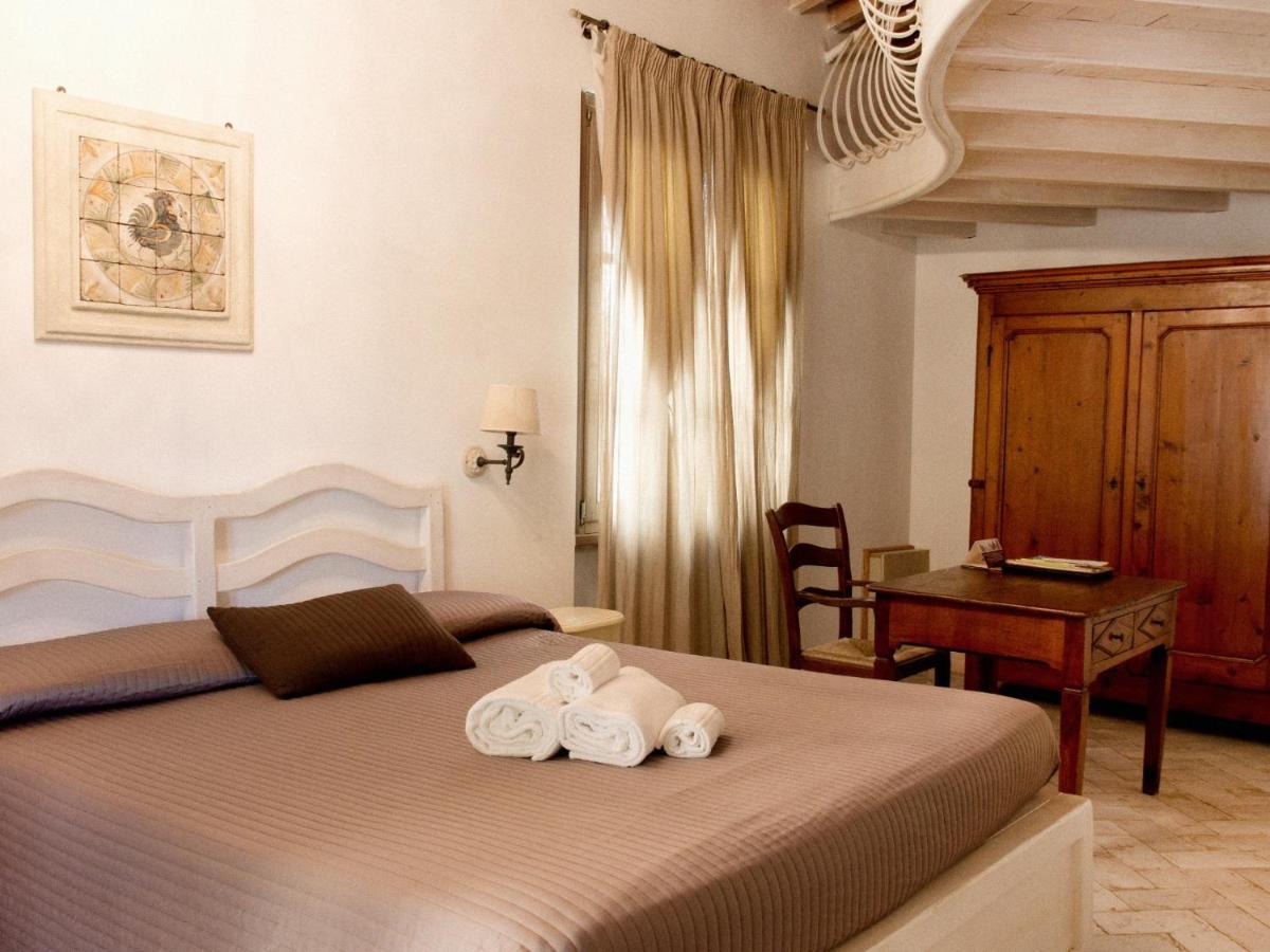 Agriturismo Gualdo Del Re ชูเวเรโต ภายนอก รูปภาพ