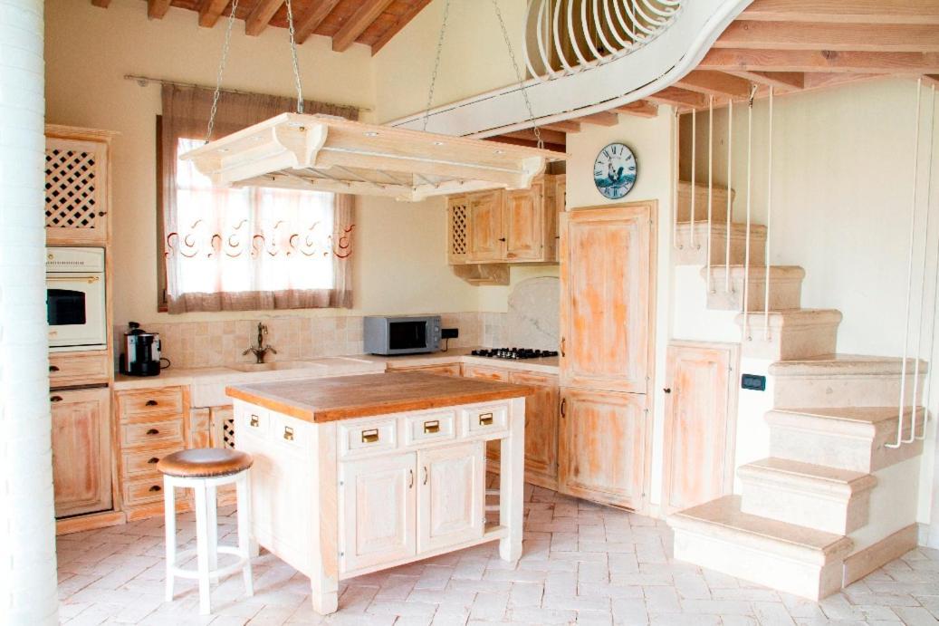 Agriturismo Gualdo Del Re ชูเวเรโต ภายนอก รูปภาพ