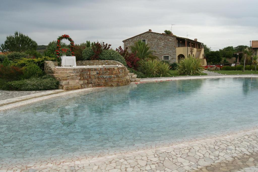 Agriturismo Gualdo Del Re ชูเวเรโต ภายนอก รูปภาพ